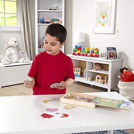 Комплект Melissa&Doug Принцеси магнитни дрехи 40321