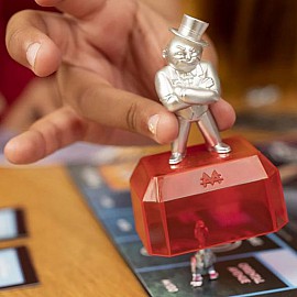 Монополи Hasbro За неумеещите да губят E9972