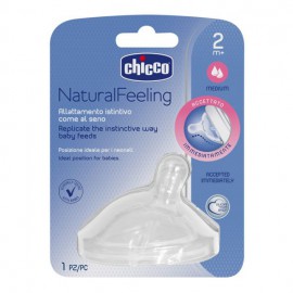 Биберон CHICCO Natural Feeling с изместен център две капки Medium 2 месеца 1 бр.