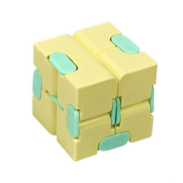 Антистрес Кубче Fidget Infinity cube светло жълто
